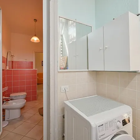 Guesthost - Flora's - Cozy Flat With Parking! Fiumaretta di Ameglia